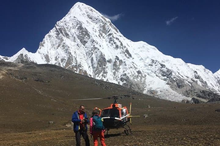 Private Landing at Everest Base Camp Kalapathar by Helicopter
