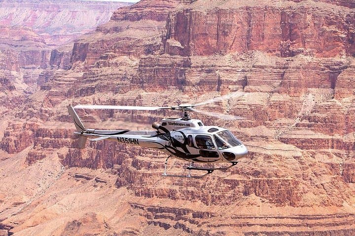 Las Vegas Tour: Grand Canyon Helicopter Flight and Colorado River Float
