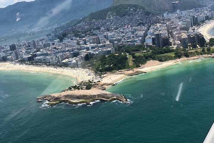 Samba Helicopter Tour: Private Flight - 4 people