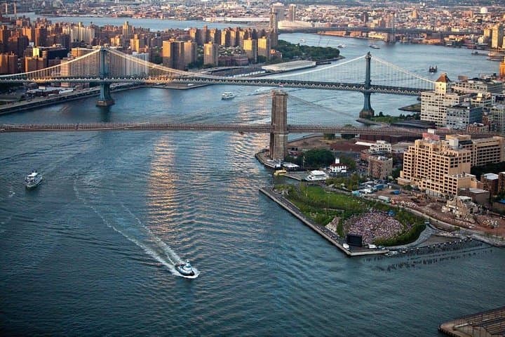 Manhattan Helicopter Sightseeing Tour