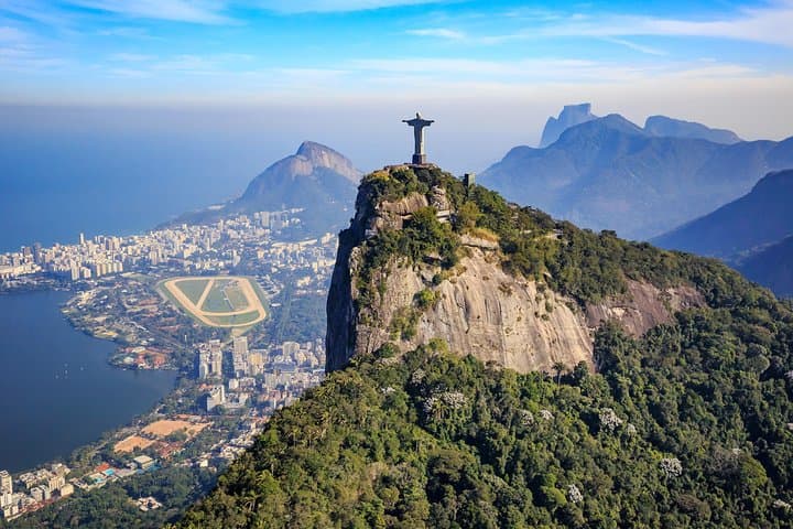 Private 45 min Helicopter Tour in Rio de Janeiro for 3 people