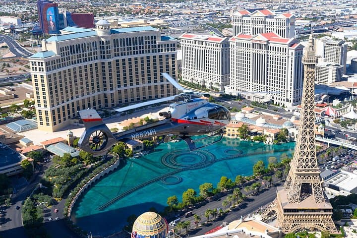 Grand Canyon Deluxe Helicopter Tour with Landing from Las Vegas