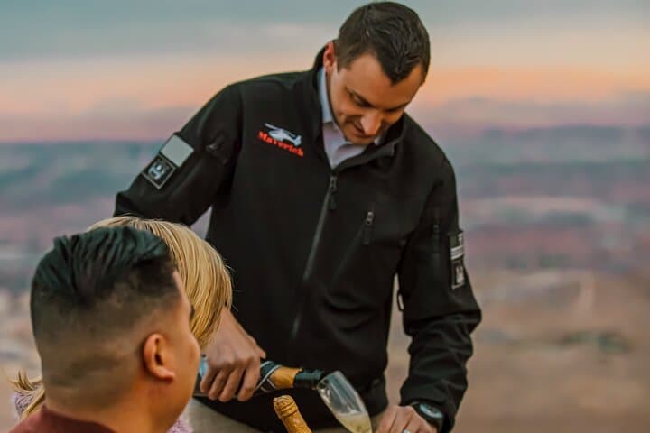 Sunset Red Rock Canyon Helicopter Tour and Champagne Toast