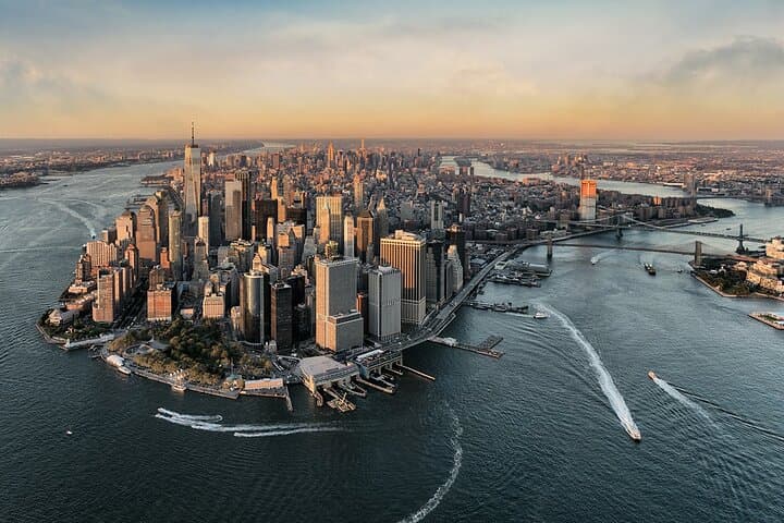 Private Romantic NYC Helicopter Scenic Charter with Champagne