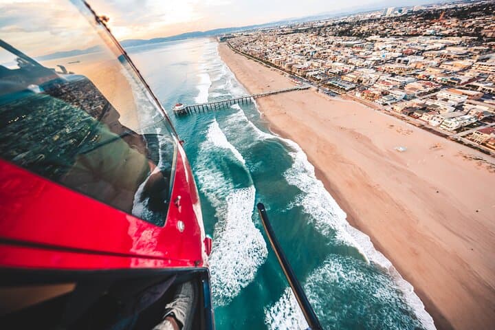 Private Helicopter Tour of Hollywood Sign, Beaches and More