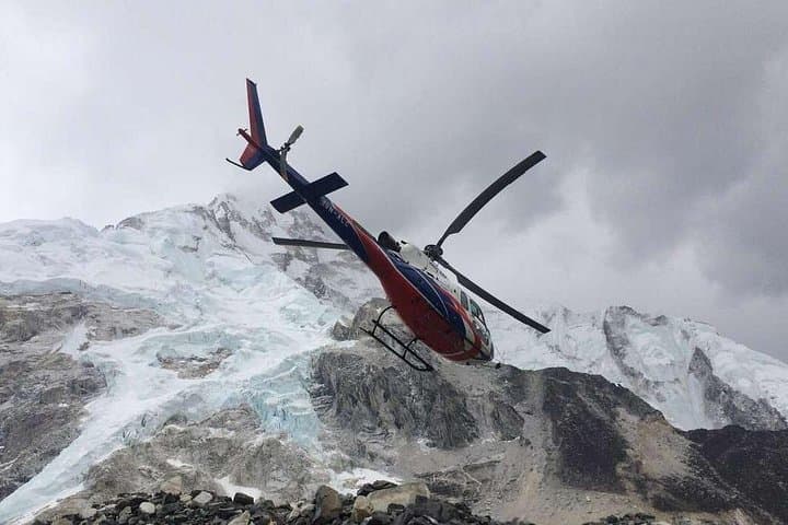 Everest Base Camp Landing by Helicopter at kalapathar View Point