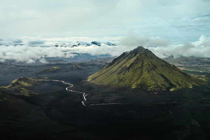 Landmarks from Above: Helicopter tour with 3 Landings
