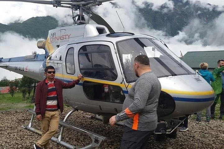 Everest Base Camp Landing by Helicopter at kalapathar View Point