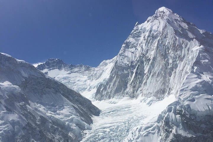 Everest Base Camp Landing by Helicopter at kalapathar View Point