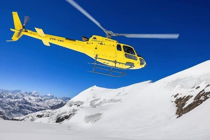 Everest Scenic Helicopter Flight With Multiple Landing