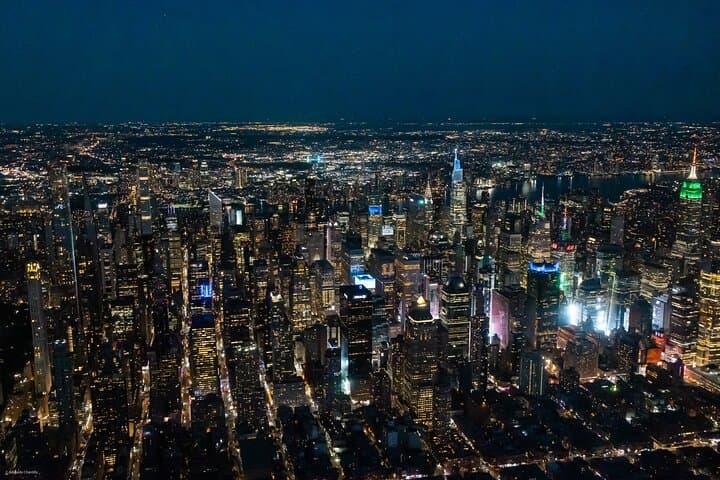 NYC Helicopter Proposal Tour with Photos and Champagne