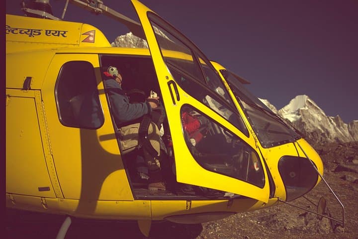 Everest Helicopter Tour 2026/27: Price, Landing & Guide