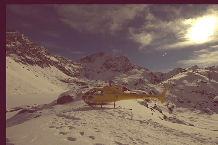 Everest Helicopter Tour 2026/27: Price, Landing & Guide