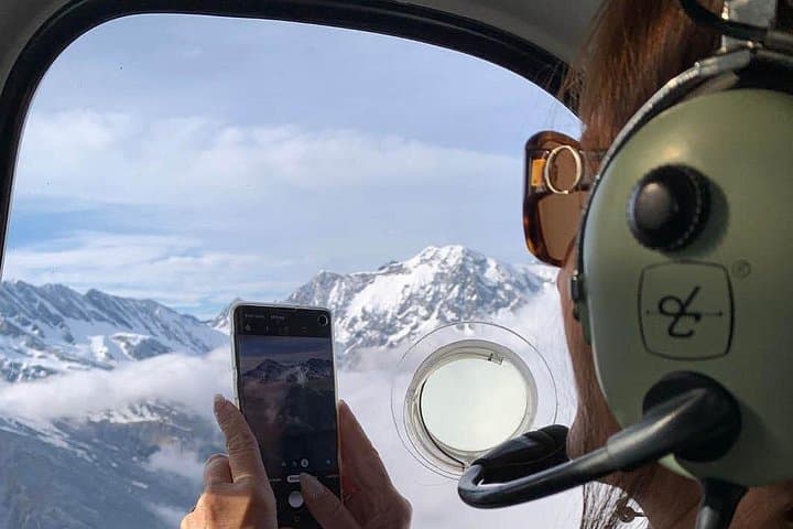 Private Flight: 3 Glaciers with Snow Landing - 45mins