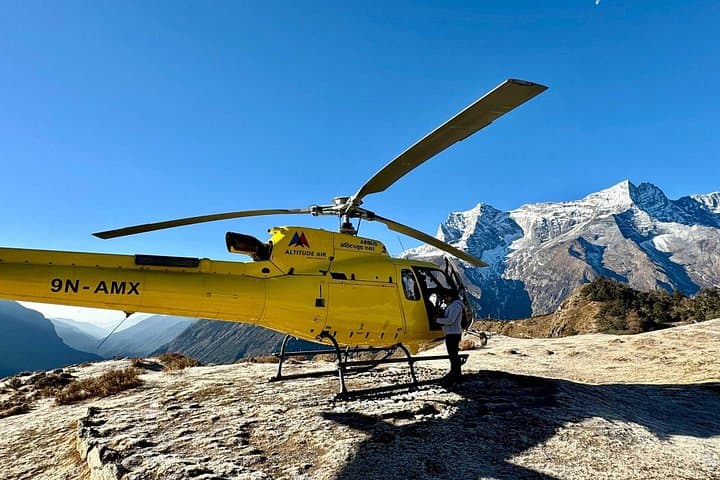Everest Base Camp & Kala Patthar Landing Helicopter Tour