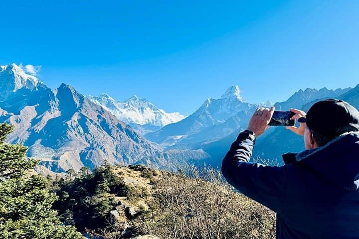 Everest Base Camp & Kala Patthar Landing Helicopter Tour