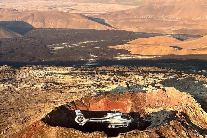 Private Reykjavik Helicopter Flight: Reykjanes Peninsula and Volcanic Landscapes