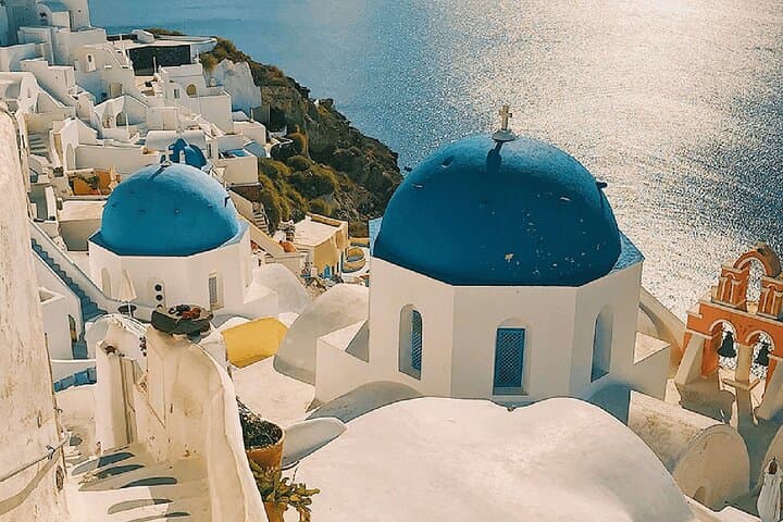 Santorini 360: Helicopter Ride, Must-See Sights & Wine Tasting