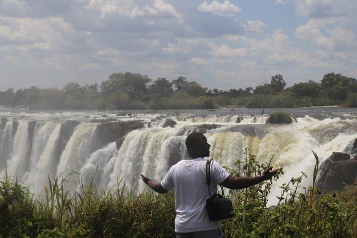 Victoria Falls Private Tour with Lunch and Helicopter Flight