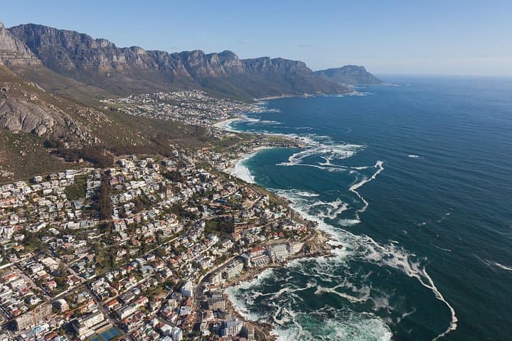 Cape Town City Center Helicopter Tour with Champagne