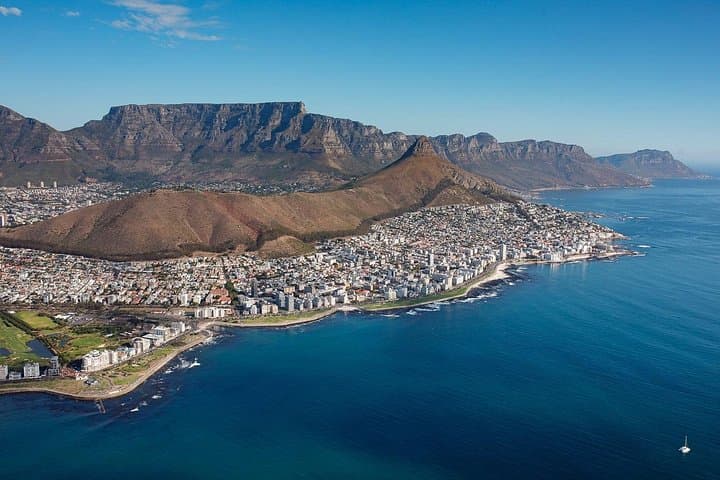 Cape Town City Center Helicopter Tour with Champagne
