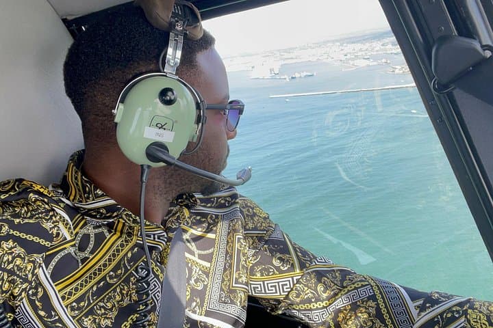 Helicopter Tour: Hotel Pickup & drop-off incl. CAPE TOWN..