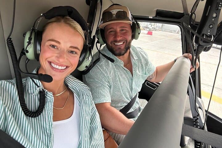 Santorini 360: Helicopter Ride, Must-See Sights & Wine Tasting