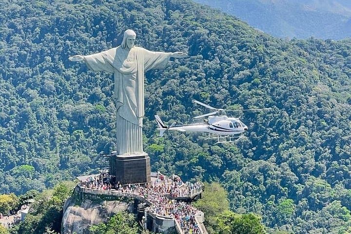 Rio : Helicopter tour at Christ the Redeemer - 30 minutes