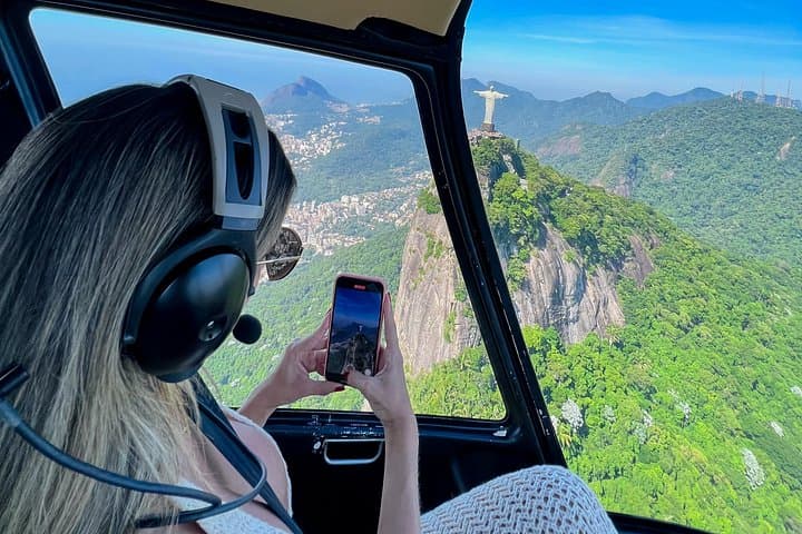 Rio : Helicopter tour at Christ the Redeemer - 30 minutes