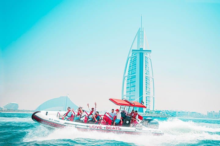 Dubai: Small-Group Helicopter Tour and Speedboat Ride