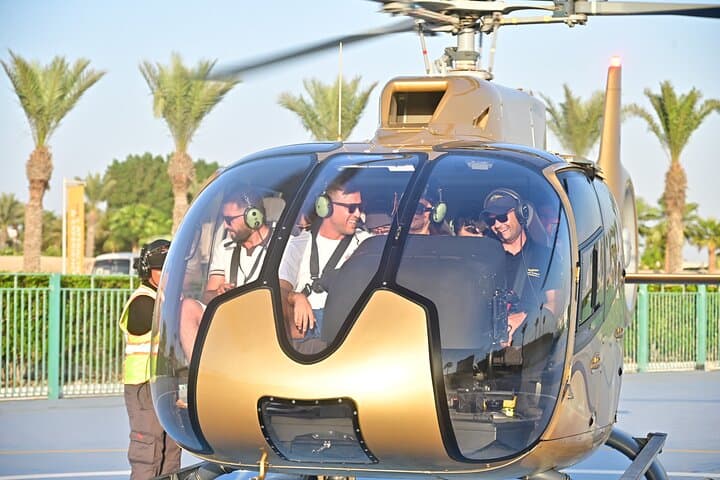 12-Minute Helicopter Tour & Desert Safari in Dubai combo