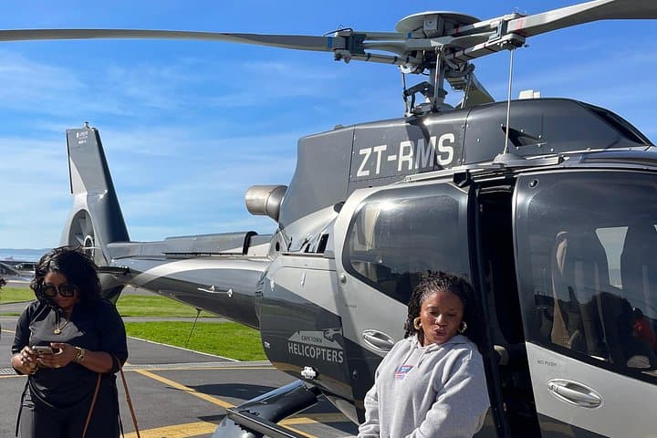 Helicopter Tour: Hotel Pickup & drop-off incl. CAPE TOWN..