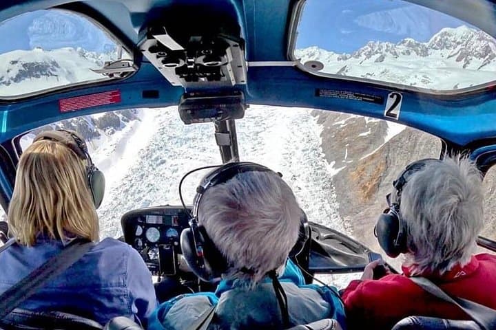 Private Flight: 3 Glaciers with Snow Landing - 45mins