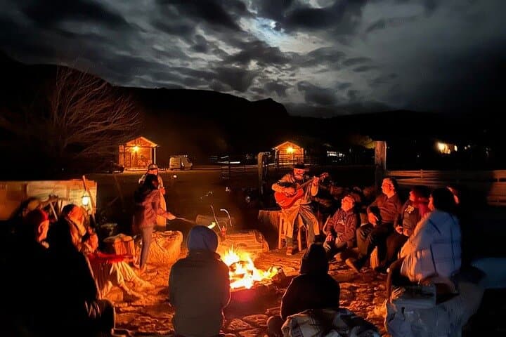 Enjoy live Cowboy entertainment in with an open fire