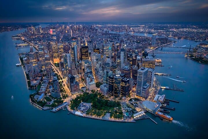 Private Romantic NYC Helicopter Scenic Charter with Champagne