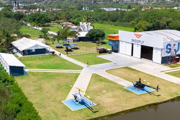Rio de Janeiro: 35 min Private Helicopter Tour Christ