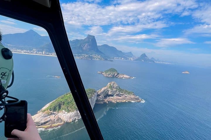 Rio de Janeiro : Helicopter flight Christ the Redeemer