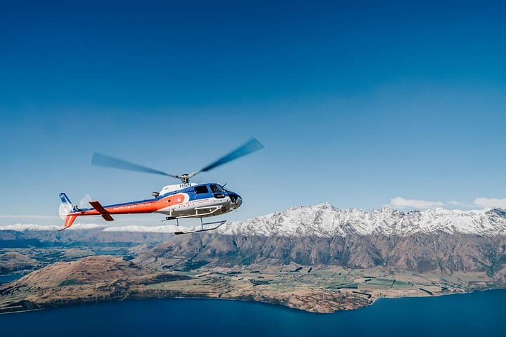 Queenstown: Pilot's Choice Helicopter Flight with alpine landing