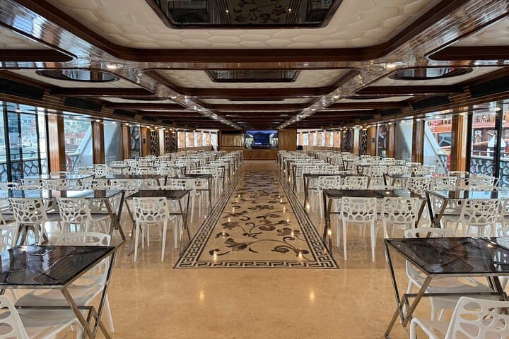 Atlantis Helicopter Tour and Lotus Megayacht Dinner Cruise