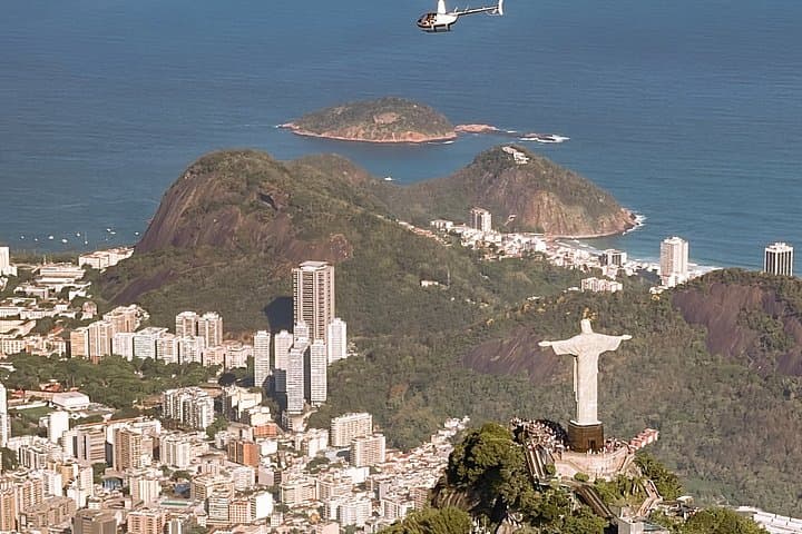 Rio de Janeiro : Helicopter flight Christ the Redeemer