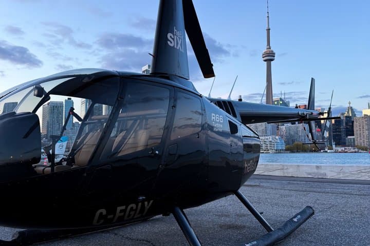 Toronto 30-Minute Private Helicopter Tour