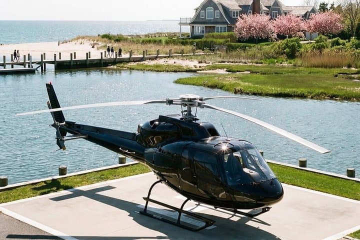 Hamptons Insider Tour with Private Helicopter from Manhattan