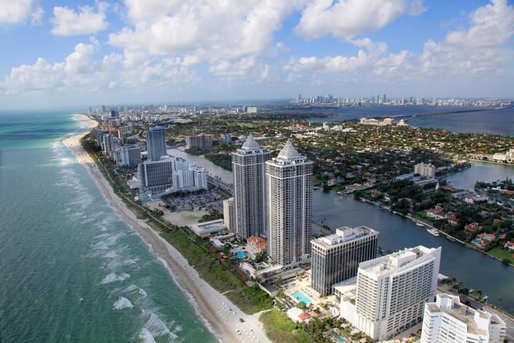 Miami Private Helicopter Tour with Champagne