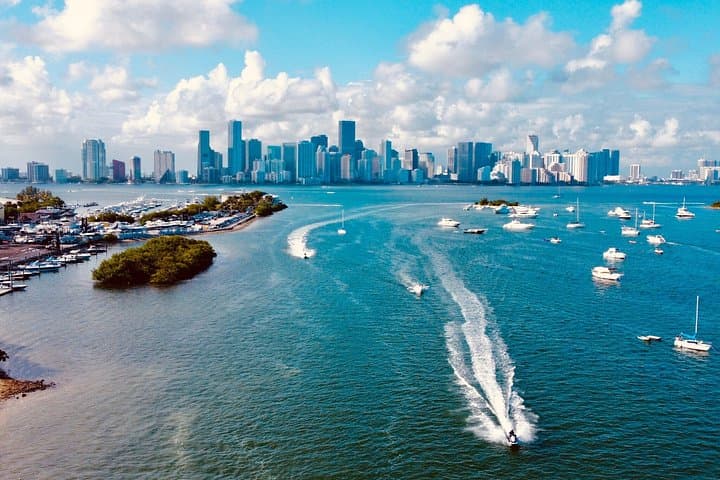 Miami Private Helicopter Tour for 3 Passengers