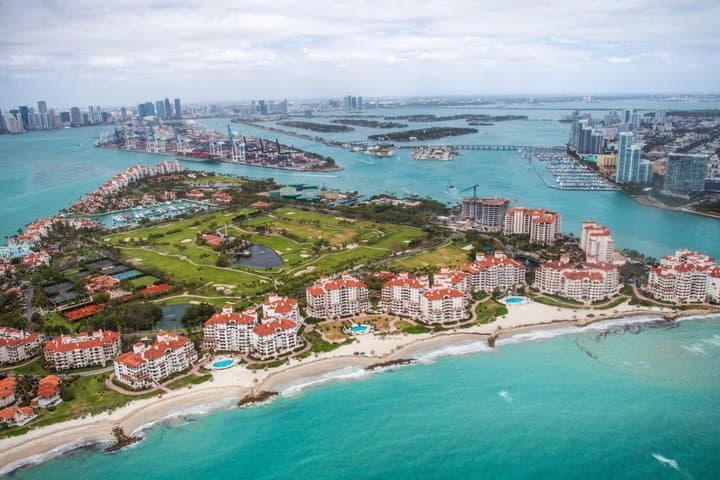 Miami Private Helicopter Tour with Champagne