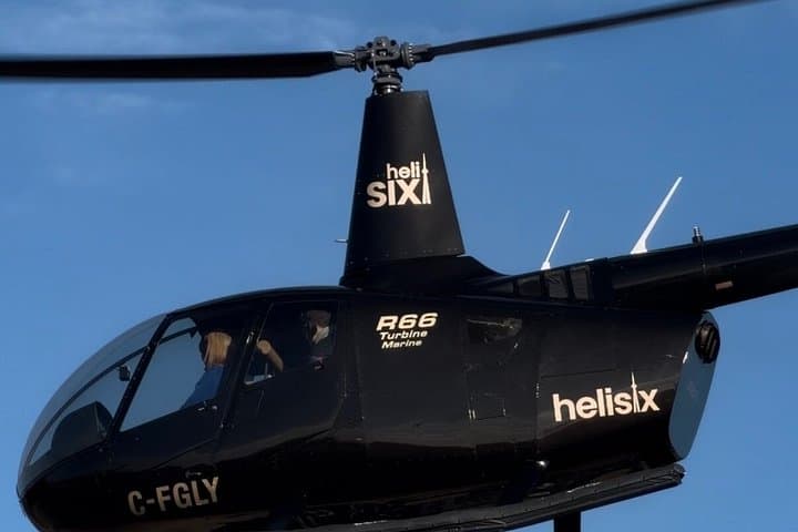 Toronto 30-Minute Private Helicopter Tour