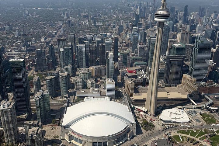 Toronto 30-Minute Private Helicopter Tour