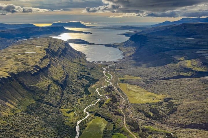 Private Helicopter Tour - Volcanoes and Glaciers in Iceland