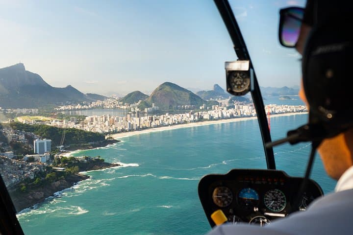 Rio de Janeiro: 25 Min Helicopter Tour Christ the Redeemer