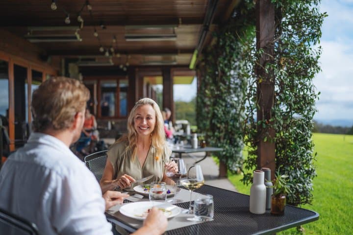 Helicopter Tour - Spicers Peak Lodge